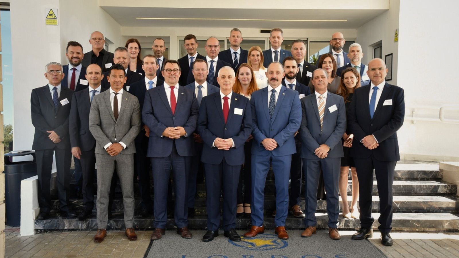 &Kappa;ύ&pi;&rho;&omicron;&sigmaf;-Europol: &Epsilon;&nu;ί&sigma;&chi;&upsilon;&sigma;&eta; &sigma;&upsilon;&nu;&epsilon;&rho;&gamma;&alpha;&sigma;ί&alpha;&sigmaf; &kappa;&alpha;&tau;ά &tau;&omega;&nu; &kappa;&upsilon;&kappa;&lambda;&omega;&mu;ά&tau;&omega;&nu; &delta;&iota;&alpha;&kappa;ί&nu;&eta;&sigma;&eta;&sigmaf; &mu;&epsilon;&tau;&alpha;&nu;&alpha;&sigma;&tau;ώ&nu;