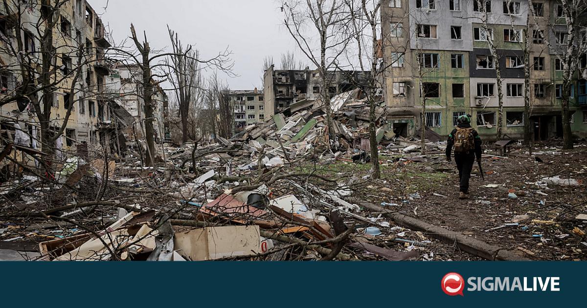 &Omicron;&upsilon;&kappa;&rho;&alpha;&nu;ί&alpha;: &Delta;ύ&omicron; &nu;&epsilon;&kappa;&rho;&omicron;ί &sigma;&epsilon; &rho;&omega;&sigma;&iota;&kappa;ά &pi;&lambda;ή&gamma;&mu;&alpha;&tau;&alpha;