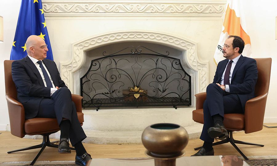 Τον Υπουργό Άμυνας της Ελλάδας υποδέχθηκε ο Πρόεδρος
