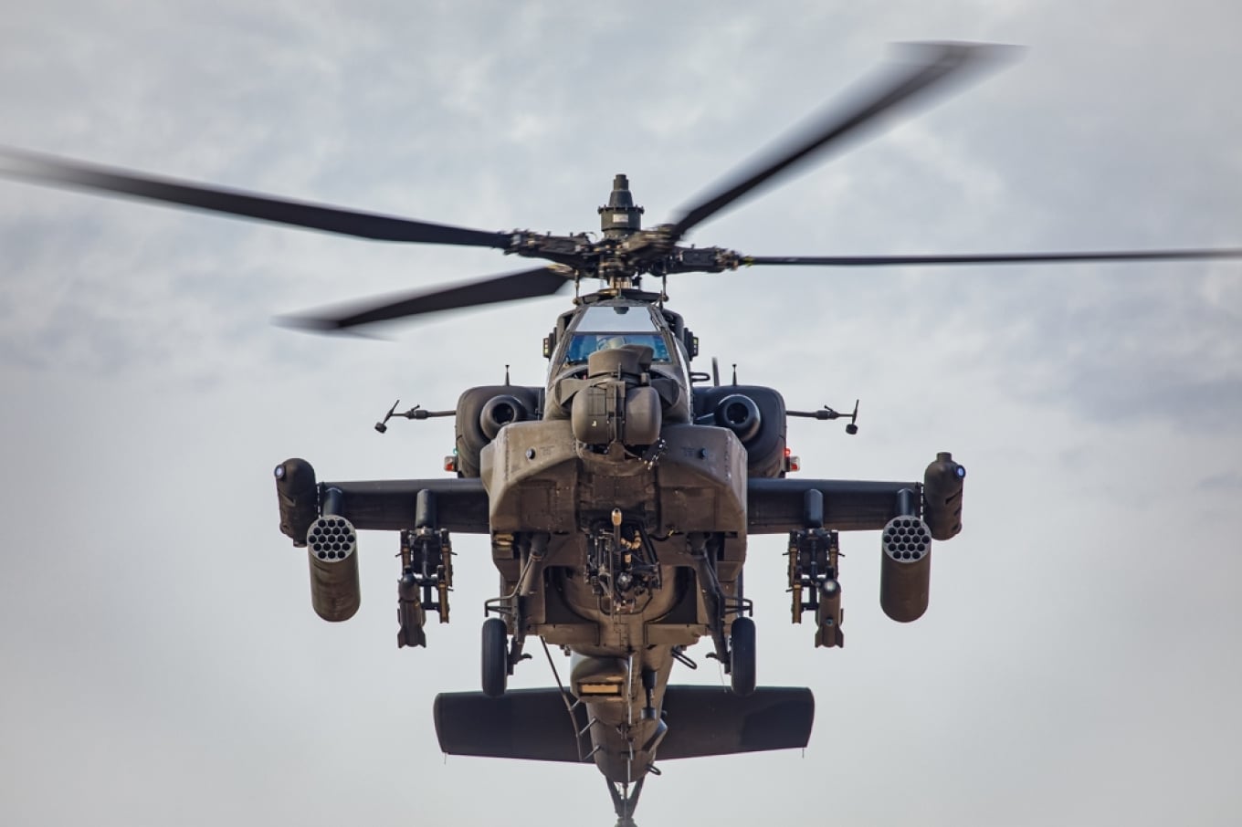 Αμερικανικό ελικόπτερο Apache κατέπεσε κοντά στα Στενά του Ο