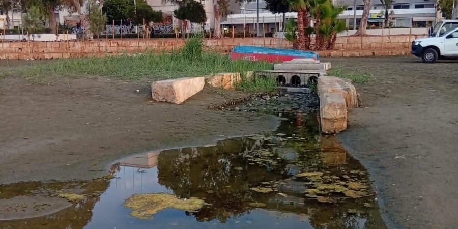 Λεμεσός: Παράπονα για ύποπτες εκροές στη θάλασσα α