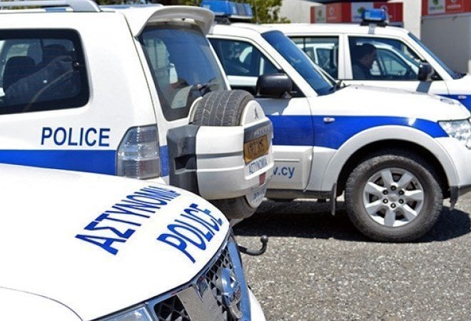 Εγκληματική οργάνωση: Χειροπέδες σε δύο επιχειρημα