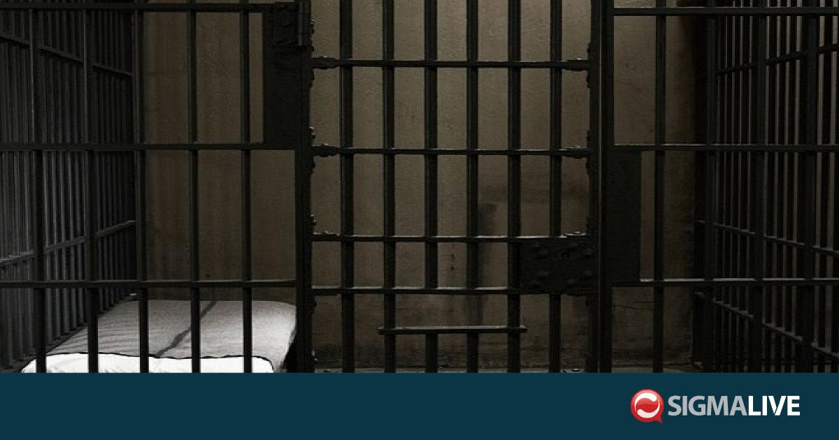 &Epsilon;&lambda;&epsilon;ύ&theta;&epsilon;&rho;&omicron;&sigmaf; &mu;&epsilon; &alpha;&nu;&alpha;&sigma;&tau;&omicron;&lambda;ή ά&nu;&delta;&rho;&alpha;&sigmaf; &pi;&omicron;&upsilon; &epsilon;&xi;έ&tau;&iota;&epsilon; 3&epsilon;&tau;ή &pi;&omicron;&iota;&nu;ή &gamma;&iota;&alpha; &lambda;&eta;&sigma;&tau;&epsilon;ί&epsilon;&sigmaf; &kappa;&alpha;&iota; &kappa;&lambda;&omicron;&pi;ή