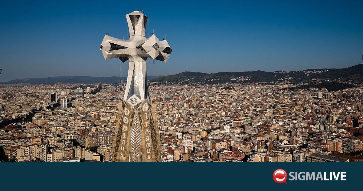 &Beta;&Iota;&Nu;&Tau;&Epsilon;&Omicron;: &Sigma;&tau;&eta; &Sigma;&alpha;&gamma;&rho;ά&delta;&alpha; &Phi;&alpha;&mu;ί&lambda;&iota;&alpha; &omicron; &Pi;ά&pi;&alpha;&sigmaf; &Lambda;έ&omega;&nu;