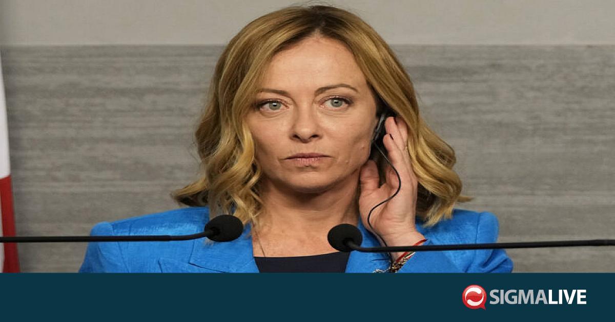 &Eta; &Iota;&tau;&alpha;&lambda;ί&alpha; &epsilon;&pi;&epsilon;&nu;&delta;ύ&epsilon;&iota; 300 &epsilon;&kappa;&alpha;&tau;. &epsilon;&upsilon;&rho;ώ &sigma;&tau;&eta;&nu; &epsilon;&kappa;&pi;&alpha;ί&delta;&epsilon;&upsilon;&sigma;&eta; &gamma;&iota;&alpha; &tau;&eta;&nu; &Tau;&Nu;