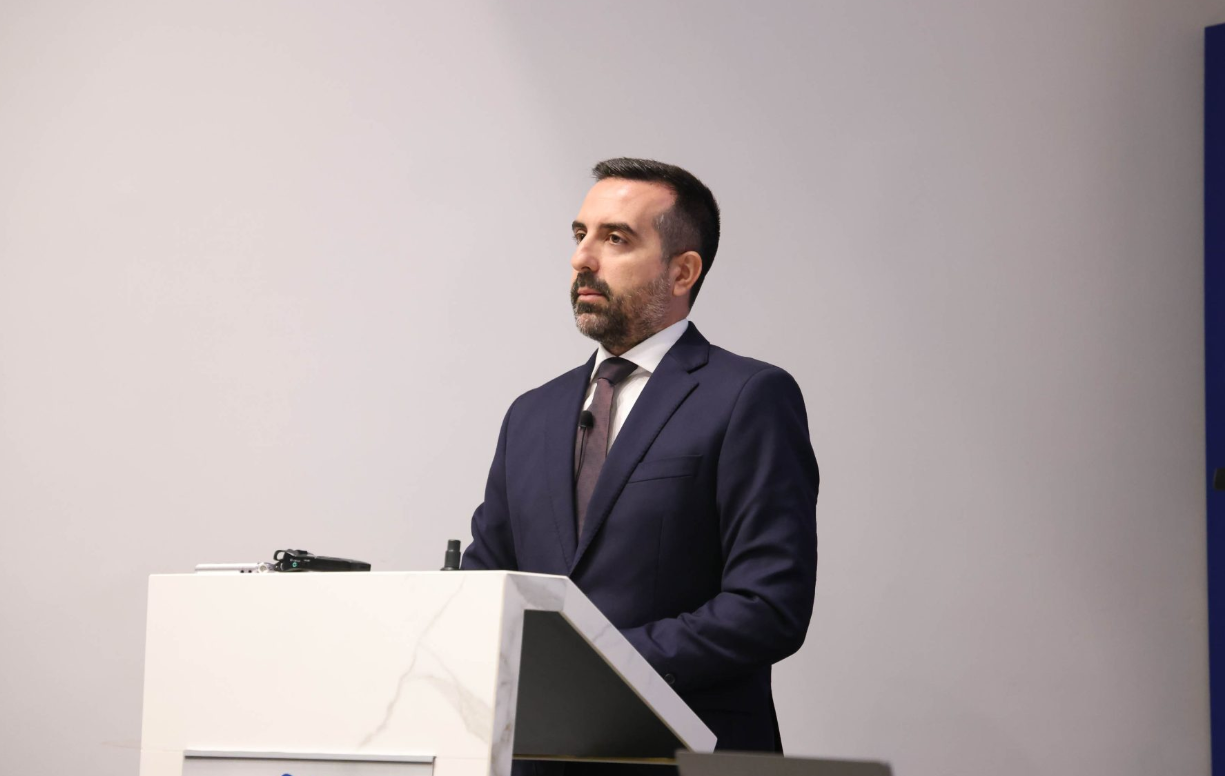 Ιωαννίδης:Επιτάχυνση στις επιστροφές Σύρων-Χρηματικά κίνητρα