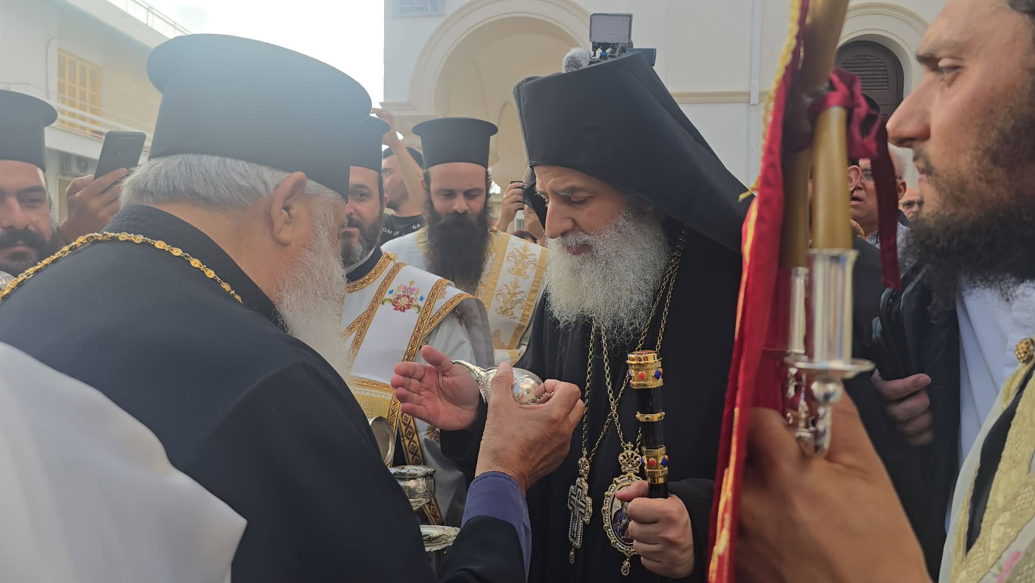 Ενθρονίζεται ο νέος Μητροπολίτης Πάφου-«Άξιος ο Τυχικός» φών