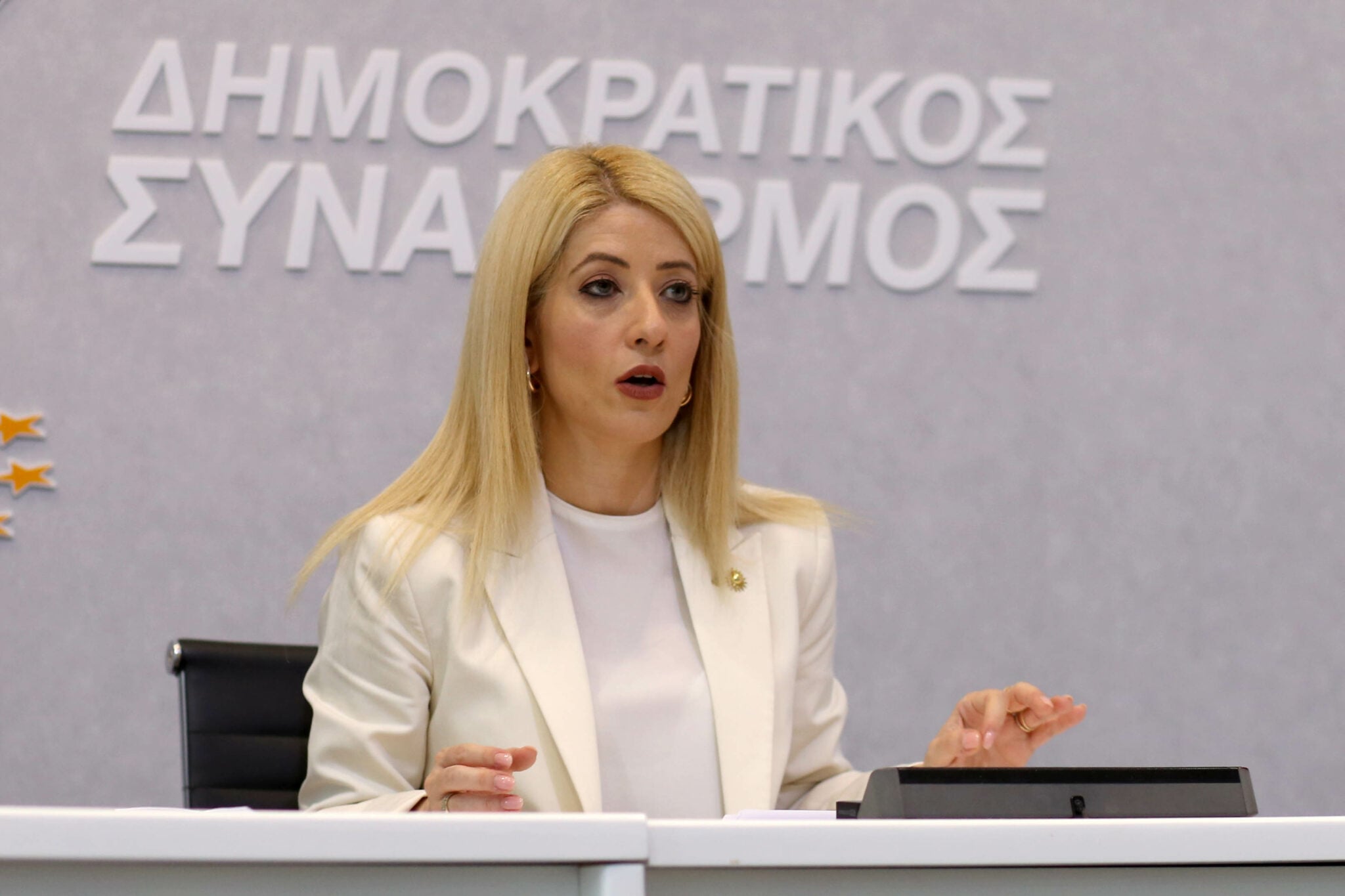 Αννίτα: Να αποσυρθούν οι αυξήσεις στα τέλη αδειών κυνηγίου