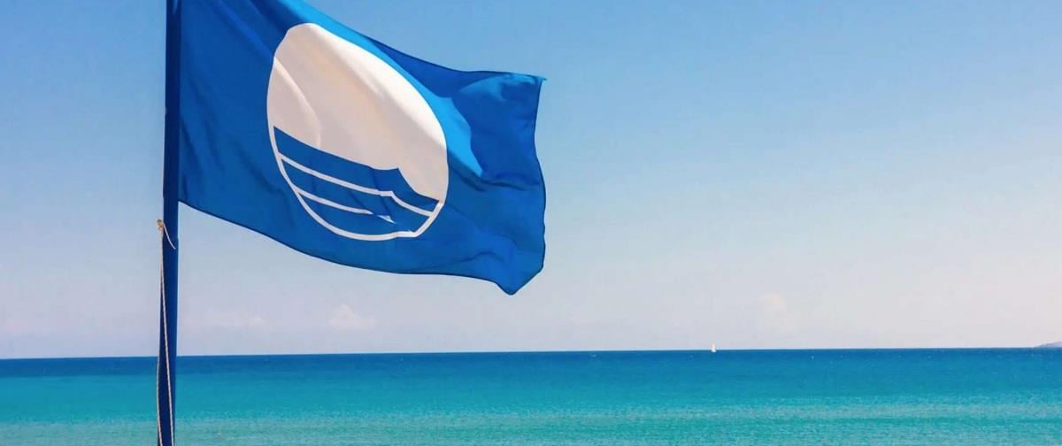 Τέσσερις Γαλάζιες Σημαίες για τις παραλίες του Δήμ