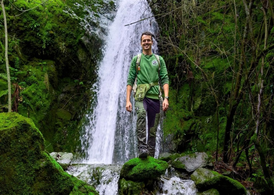 30 &chi;&rho;ό&nu;&iota;&alpha; &tau;&alpha;&lambda;&alpha;&iota;&pi;&omega;&rho;ί&alpha;&sigmaf; &gamma;&iota;&alpha; &tau;&omicron;&nu; &Mu;&pi;ό&rho;&alpha; &Mu;ά&rho;&kappa;&omicron;&beta;&iota;&tau;&sigmaf;: &laquo;&Eta; &Kappa;ύ&pi;&rho;&omicron;&sigmaf; &epsilon;ί&nu;&alpha;&iota; &tau;&omicron; &sigma;&pi;ί&tau;&iota; &mu;&omicron;&upsilon;&raquo;