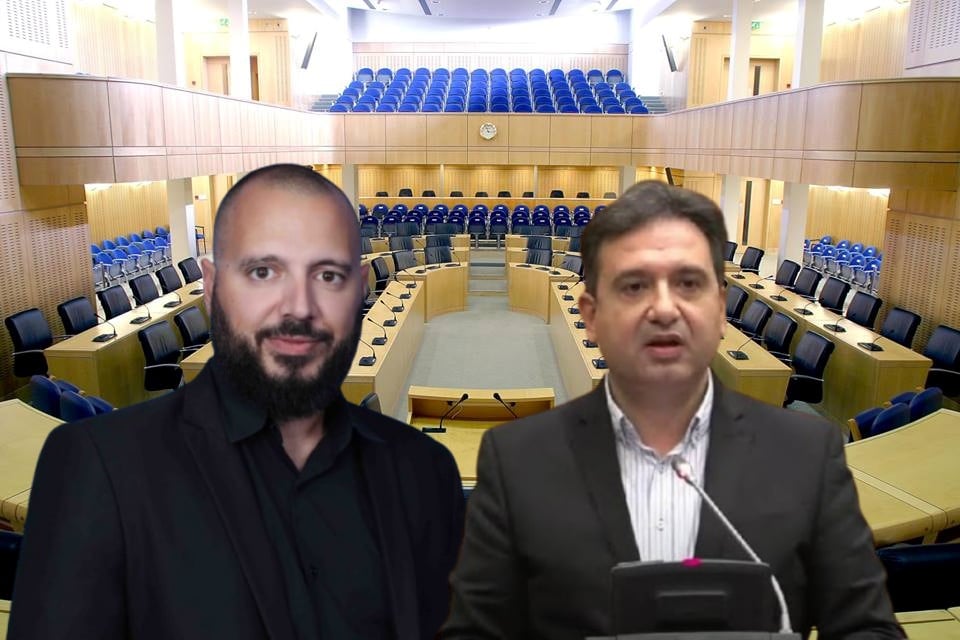 &laquo;&Pi;&upsilon;&rho;ά&raquo; &Alpha;&Kappa;&Epsilon;&Lambda; &sigma;&epsilon; &Epsilon;&Lambda;&Alpha;&Mu; on air: &Kappa;&alpha;&iota; &omicron; &Chi;ί&tau;&lambda;&epsilon;&rho; &mu;έ&sigma;&omega; &epsilon;&kappa;&lambda;&omicron;&gamma;ώ&nu; έ&gamma;&iota;&nu;&epsilon; &kappa;&alpha;&gamma;&kappa;&epsilon;&lambda;ά&rho;&iota;&omicron;&sigmaf; (vid)