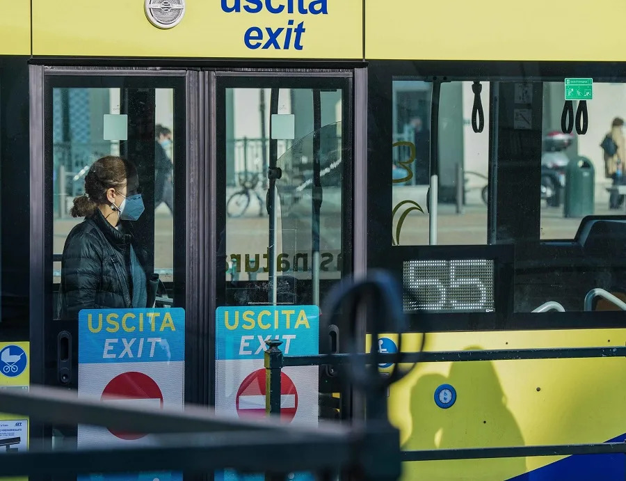 &Sigma;&kappa;ά&nu;&delta;&alpha;&lambda;&omicron; &sigma;&tau;&eta;&nu; &Iota;&tau;&alpha;&lambda;ί&alpha;: Έ&rho;&epsilon;&upsilon;&nu;&alpha; &sigma;&epsilon; &omicron;&delta;&eta;&gamma;&omicron;ύ&sigmaf; &tau;&rho;&alpha;&mu; &gamma;&iota;&alpha; &delta;&iota;&alpha;&kappa;ί&nu;&eta;&sigma;&eta; &epsilon;&iota;&kappa;ό&nu;&omega;&nu; &epsilon;&pi;&iota;&beta;&alpha;&tau;ώ&nu;
