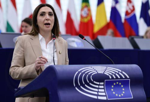 &Tau;&eta;&nu; &alpha;&nu;ά&gamma;&kappa;&eta; &pi;&rho;ό&lambda;&eta;&psi;&eta;&sigmaf; &upsilon;&beta;&rho;&iota;&delta;&iota;&kappa;ώ&nu; &alpha;&pi;&epsilon;&iota;&lambda;ώ&nu; &tau;ό&nu;&iota;&sigma;&epsilon; &eta; &Rho;&alpha;&omicron;&upsilon;&nu;ά &sigma;&tau;&eta;&nu; &Epsilon;&upsilon;&rho;&omega;&beta;&omicron;&upsilon;&lambda;ή