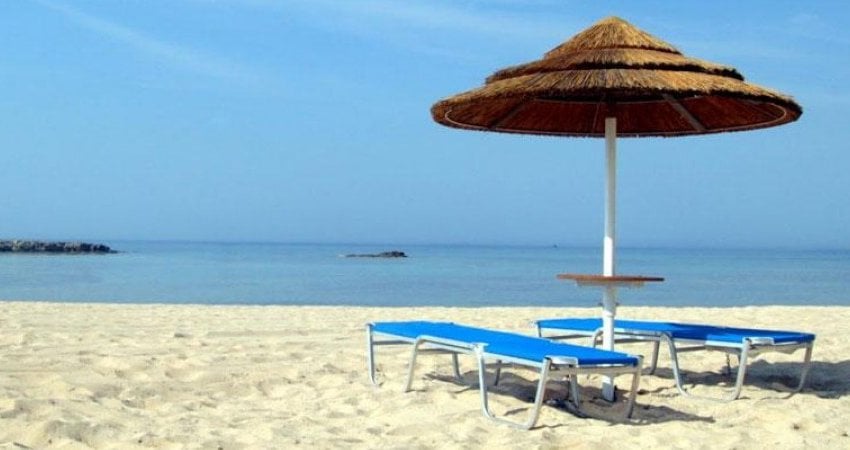 &Alpha;&upsilon;&xi;ή&sigma;&epsilon;&iota;&sigmaf; &sigma;&tau;&alpha; &kappa;&rho;&epsilon;&beta;&alpha;&tau;ά&kappa;&iota;&alpha;: &laquo;&Kappa;&alpha;&nu;έ&nu;&alpha;&sigmaf; &delta;&epsilon;&nu; &epsilon;ί&nu;&alpha;&iota; &upsilon;&pi;&omicron;&chi;&rho;&epsilon;&omega;&mu;έ&nu;&omicron;&sigmaf; &nu;&alpha; &epsilon;&nu;&omicron;&iota;&kappa;&iota;ά&sigma;&epsilon;&iota;&raquo;