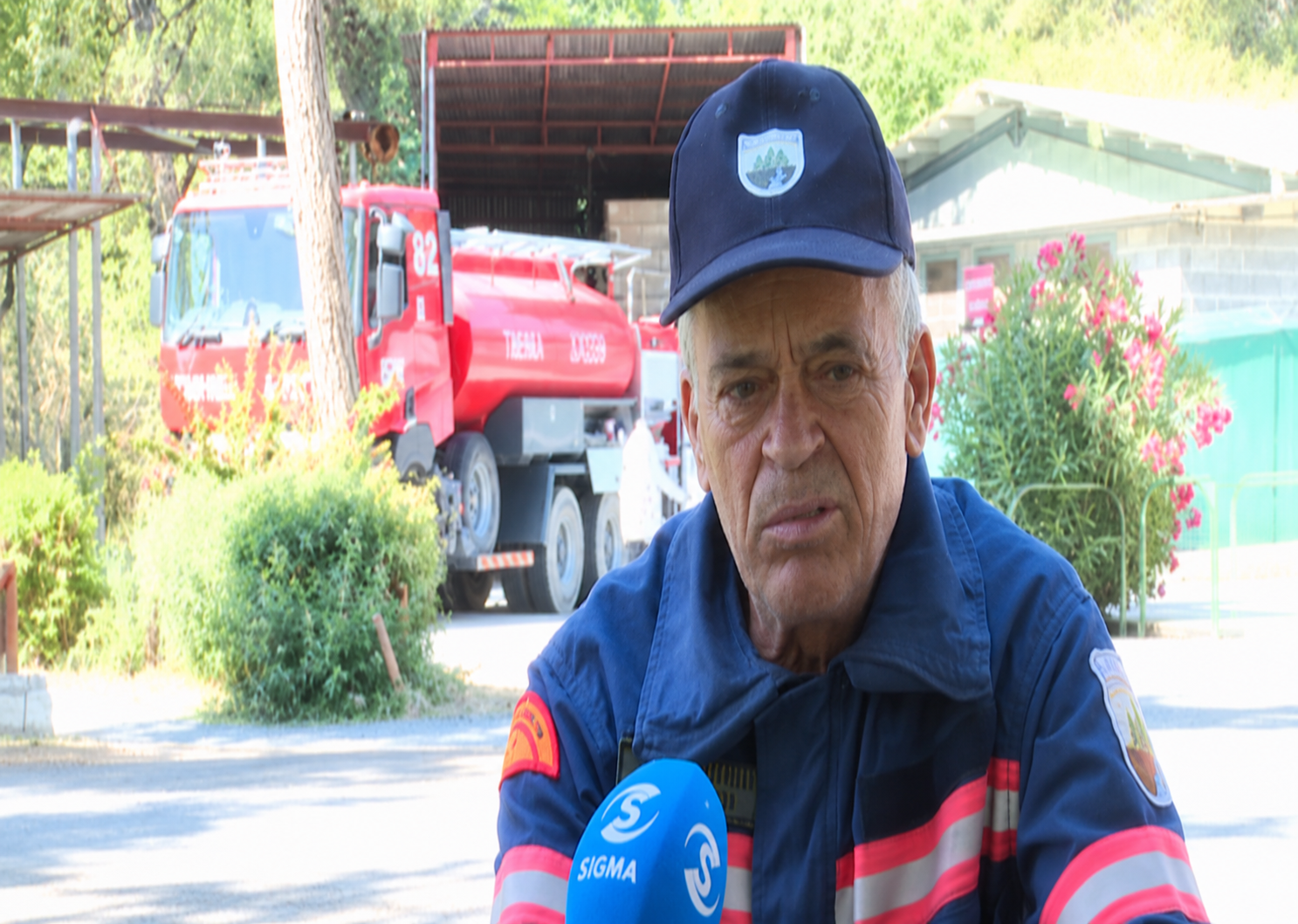 &Epsilon;&pi;&iota;&zeta;ώ&nu; &tau;&eta;&sigmaf; &tau;&rho;&alpha;&gamma;&omega;&delta;ί&alpha;&sigmaf; &sigma;&tau;&eta; &Sigma;&omicron;&lambda;έ&alpha;: &laquo;&Theta;&alpha; &pi;&epsilon;&theta;ά&nu;&omicron;&upsilon;&mu;&epsilon;, ή&tau;&alpha;&nu; &tau;&alpha; &tau;&epsilon;&lambda;&epsilon;&upsilon;&tau;&alpha;ί&alpha; &tau;&omicron;&upsilon; &lambda;ό&gamma;&iota;&alpha;...&raquo;