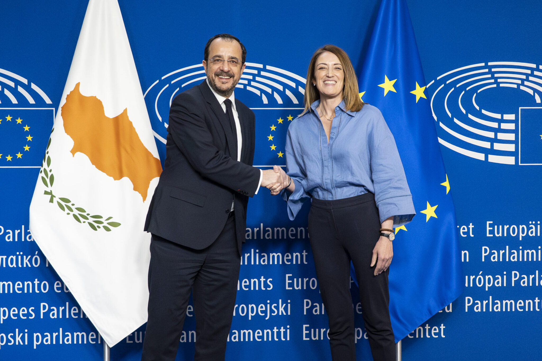&Sigma;&tau;ή&rho;&iota;&xi;&eta; &sigma;&tau;&eta;&nu; &Kappa;&upsilon;&pi;&rho;&iota;&alpha;&kappa;ή &Pi;&rho;&omicron;&epsilon;&delta;&rho;ί&alpha; &kappa;&alpha;&iota; &mu;ή&nu;&upsilon;&mu;&alpha; &upsilon;&pi;έ&rho; &tau;&eta;&sigmaf; &delta;&iota;&epsilon;ύ&rho;&upsilon;&nu;&sigma;&eta;&sigmaf; &alpha;&pi;ό &tau;&eta; &Mu;έ&tau;&sigma;&omicron;&lambda;&alpha;