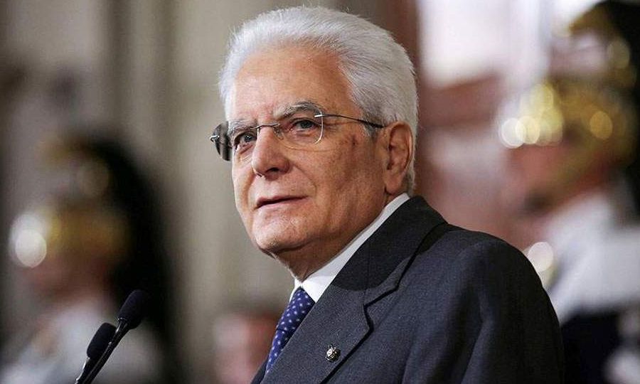 &Alpha;&lambda;&lambda;&eta;&lambda;&epsilon;&gamma;&gamma;ύ&eta; &Mu;&alpha;&tau;&alpha;&rho;έ&lambda;&alpha; &sigma;&tau;&eta; &Mu;&epsilon;&lambda;ό&nu;&iota; &gamma;&iota;&alpha; &tau;&alpha; &sigma;&chi;ό&lambda;&iota;&alpha; &tau;&omicron;&upsilon; &Tau;&rho;&alpha;&mu;&pi;