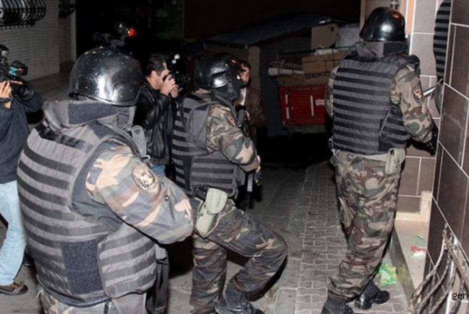 &Tau;&omicron;&upsilon;&rho;&kappa;ί&alpha;: &Kappa;ύ&mu;&alpha; &sigma;&upsilon;&lambda;&lambda;ή&psi;&epsilon;&omega;&nu; &sigma;&tau;&eta;&nu; Ά&gamma;&kappa;&upsilon;&rho;&alpha; &pi;&rho;&iota;&nu; &alpha;&pi;ό &tau;&eta; &sigma;ύ&nu;&omicron;&delta;&omicron; &kappa;&omicron;&rho;&upsilon;&phi;ή&sigmaf; &tau;&omicron;&upsilon; &Nu;&Alpha;&Tau;&Omicron;