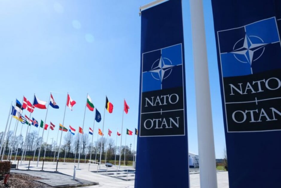 &Iota;&rho;ά&nu;: &Kappa;&alpha;&tau;&eta;&gamma;&omicron;&rho;&epsilon;ί &tau;&omicron; NATO &gamma;&iota;&alpha; &laquo;&sigma;&upsilon;&nu;έ&rho;&gamma;&epsilon;&iota;&alpha;&raquo; &sigma;&tau;&omicron;&nu; &pi;ό&lambda;&epsilon;&mu;&omicron; &tau;&omega;&nu; &epsilon;&nu;&alpha;&nu;&tau;ί&omicron;&nu; &tau;&omicron;&upsilon;