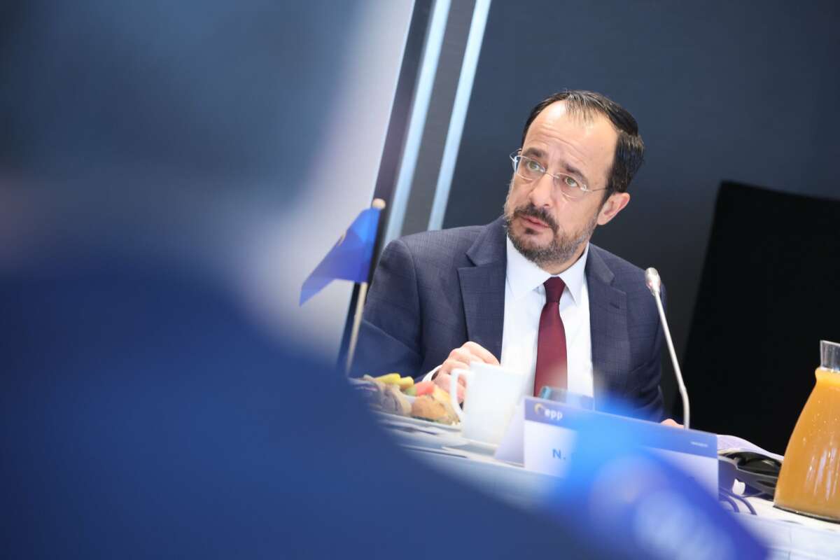 &Pi;&tau;&Delta;: &Sigma;&tau;&eta;&nu; &Pi;ά&phi;&omicron; &alpha;&pi;&omicron;&tau;&upsilon;&pi;ώ&nu;&epsilon;&tau;&alpha;&iota; &eta; &epsilon;&pi;ί&delta;&rho;&alpha;&sigma;&eta; &Epsilon;&Epsilon; &sigma;&tau;&eta;&nu; &kappa;&alpha;&theta;&eta;&mu;&epsilon;&rho;&iota;&nu;ό&tau;&eta;&tau;&alpha; &tau;&omega;&nu; &pi;&omicron;&lambda;&iota;&tau;ώ&nu;