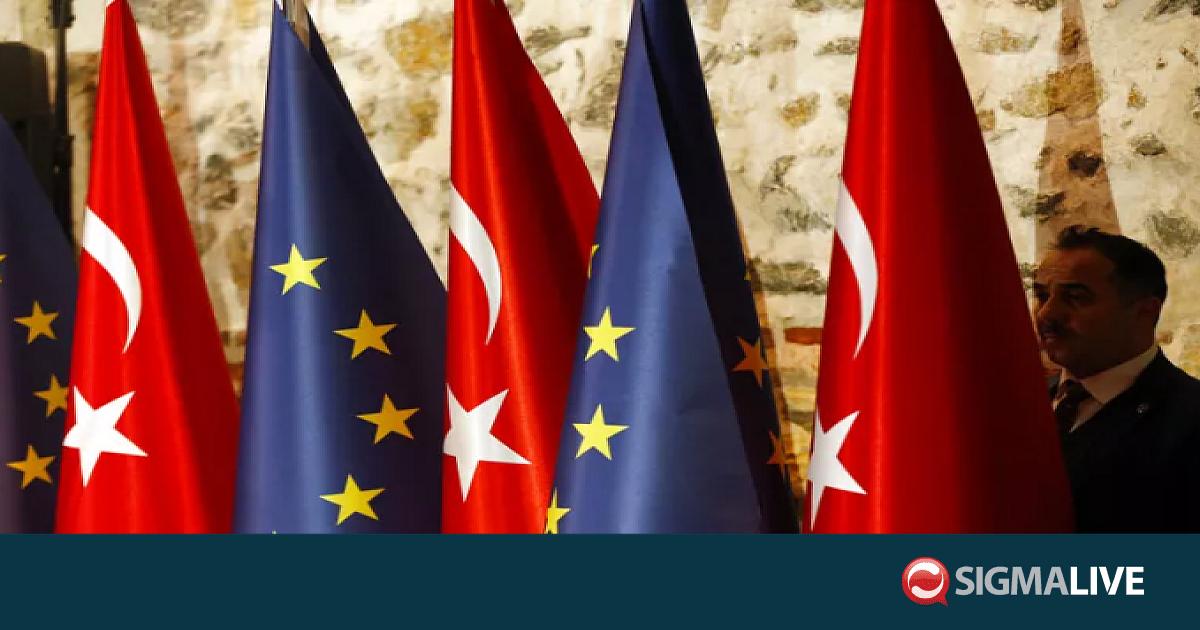 &Tau;&rho;&iota;&pi;&lambda;ή &epsilon;&pi;ί&sigma;&kappa;&epsilon;&psi;&eta; &tau;&eta;&sigmaf; &Epsilon;&Epsilon; &sigma;&tau;&eta;&nu; Ά&gamma;&kappa;&upsilon;&rho;&alpha;-&Sigma;&tau;&omicron; &tau;&rho;&alpha;&pi;έ&zeta;&iota; &Kappa;&upsilon;&pi;&rho;&iota;&alpha;&kappa;ό &kappa;&alpha;&iota; &mu;&epsilon;&tau;&alpha;&nu;&alpha;&sigma;&tau;&epsilon;&upsilon;&tau;&iota;&kappa;ό