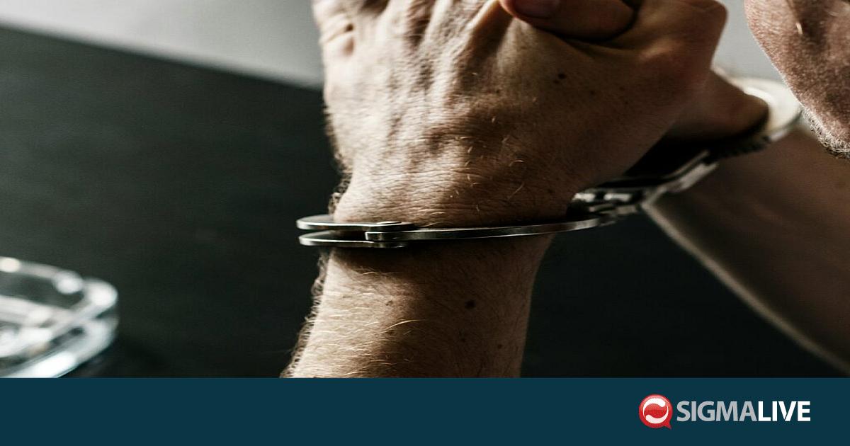 &Alpha;&mu;&mu;ό&chi;&omega;&sigma;&tau;&omicron;&sigmaf;: &Sigma;ύ&lambda;&lambda;&eta;&psi;&eta; 46&chi;&rho;&omicron;&nu;&omicron;&upsilon; &gamma;&iota;&alpha; 11 &upsilon;&pi;&omicron;&theta;έ&sigma;&epsilon;&omega;&nu; &delta;&iota;&alpha;&rho;&rho;ή&xi;&epsilon;&omega;&nu; &kappa;&alpha;&iota; &kappa;&lambda;&omicron;&pi;ώ&nu;