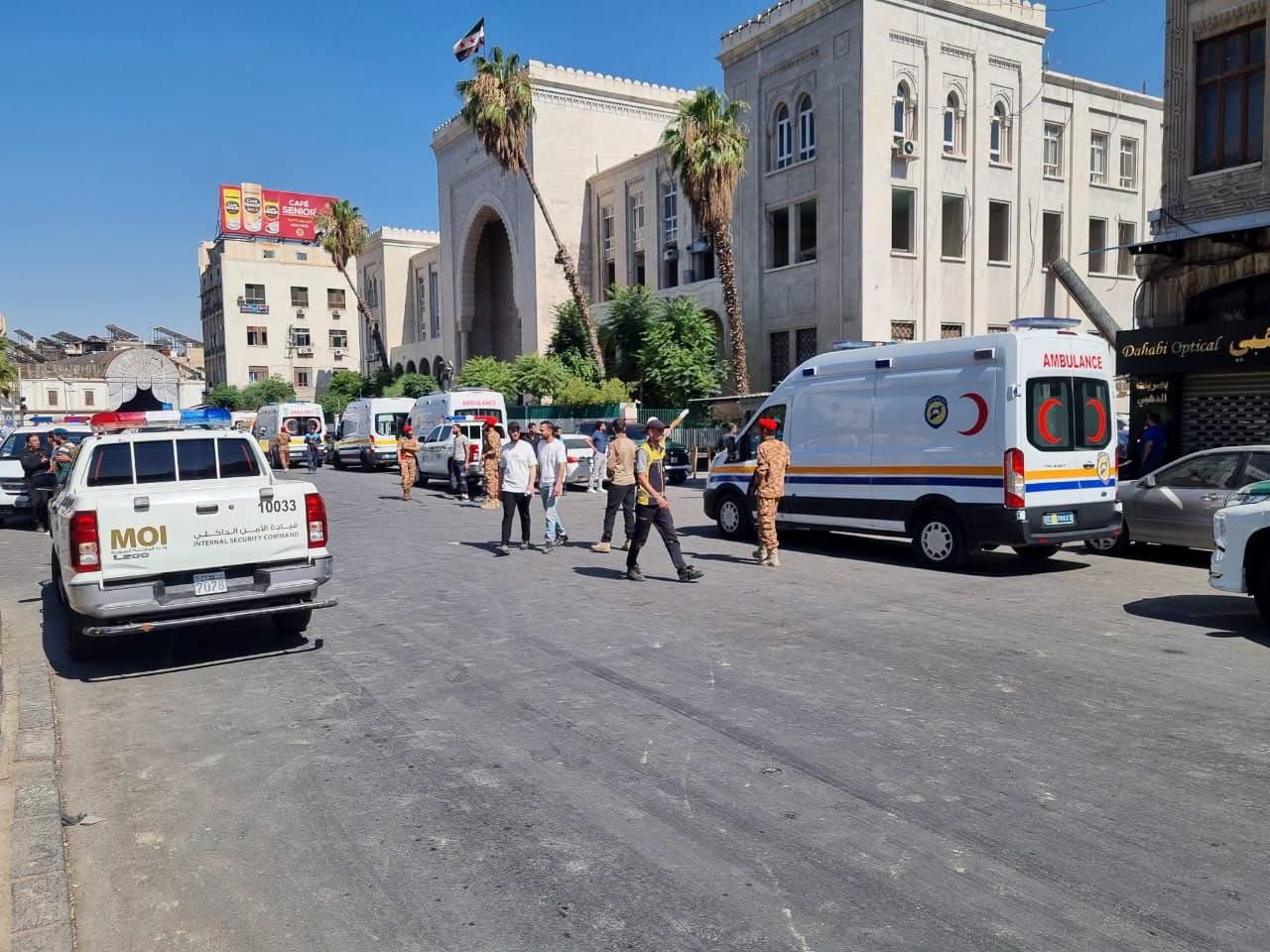 Έ&kappa;&rho;&eta;&xi;&eta; &sigma;&epsilon; &kappa;&alpha;&phi;έ &sigma;&tau;&eta; &Delta;&alpha;&mu;&alpha;&sigma;&kappa;ό: &Sigma;&tau;&omicron;&upsilon;&sigmaf; &pi;έ&nu;&tau;&epsilon; &omicron;&iota; &nu;&epsilon;&kappa;&rho;&omicron;ί