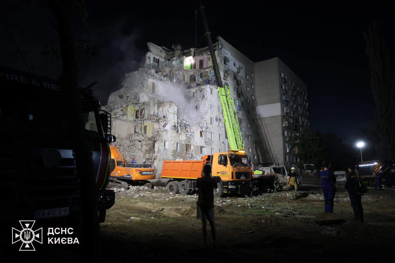 &Omicron;&upsilon;&kappa;&rho;&alpha;&nu;ί&alpha;: 4 &nu;&epsilon;&kappa;&rho;&omicron;ί &alpha;&pi;ό &rho;&omega;&sigma;&iota;&kappa;ά &pi;&lambda;ή&gamma;&mu;&alpha;&tau;&alpha;-30 &omicron;&iota; &nu;&epsilon;&kappa;&rho;&omicron;ί &alpha;&pi;ό &tau;&eta;&nu; &epsilon;&pi;ί&theta;&epsilon;&sigma;&eta; &sigma;&tau;&omicron; &Kappa;ί&epsilon;&beta;&omicron;