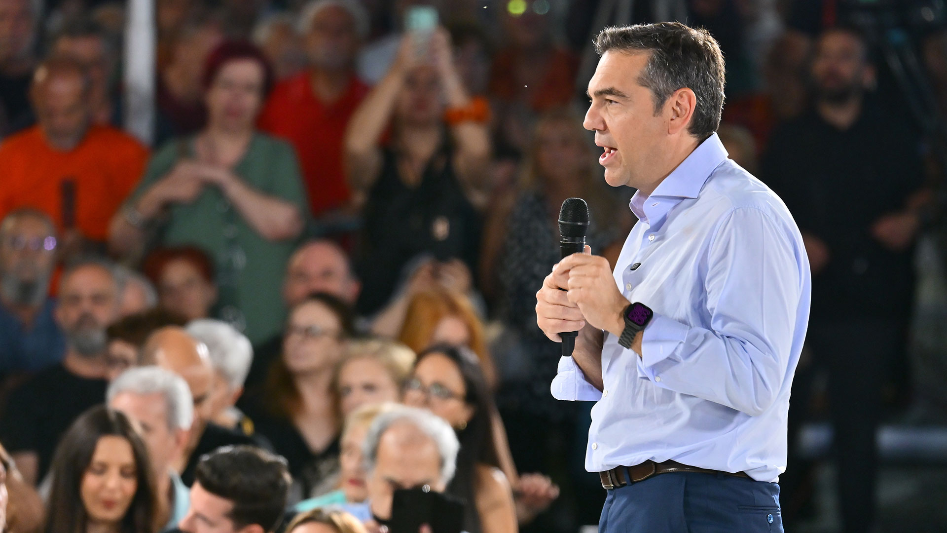 &Tau;&sigma;ί&pi;&rho;&alpha;&sigmaf;: &laquo;&Eta; &kappa;&upsilon;&beta;έ&rho;&nu;&eta;&sigma;&eta; &Mu;&eta;&tau;&sigma;&omicron;&tau;ά&kappa;&eta; &nu;&alpha; &sigma;&tau;&alpha;&mu;&alpha;&tau;ή&sigma;&epsilon;&iota; &nu;&alpha; &delta;ί&nu;&epsilon;&iota; &lambda;&epsilon;&upsilon;&kappa;ή &epsilon;&pi;&iota;&tau;&alpha;&gamma;ή &sigma;&epsilon; &Tau;&rho;&alpha;&mu;&pi;&raquo;