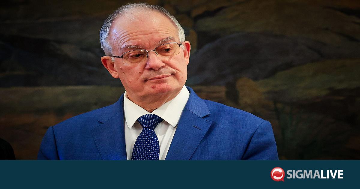 &Tau;&alpha;&sigma;&omicron;ύ&lambda;&alpha;&sigmaf;: To &Kappa;&upsilon;&pi;&rho;&iota;&alpha;&kappa;ό &pi;&alpha;&rho;&alpha;&mu;έ&nu;&epsilon;&iota; &pi;&rho;&omicron;&tau;&epsilon;&rho;&alpha;&iota;ό&tau;&eta;&tau;&alpha; &epsilon;&lambda;&lambda;&eta;&nu;&iota;&kappa;ή&sigmaf; &epsilon;&xi;&omega;&tau;&epsilon;&rho;&iota;&kappa;ή&sigmaf; &pi;&omicron;&lambda;&iota;&tau;&iota;&kappa;ή&sigmaf;