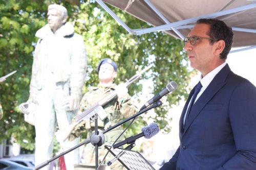 &Upsilon;&Pi;&Epsilon;&Sigma;: &Delta;&epsilon;&nu; &alpha;&pi;&omicron;&delta;&epsilon;&chi;ό&mu;&alpha;&sigma;&tau;&epsilon; &tau;&eta; &delta;&iota;&chi;&omicron;&tau;ό&mu;&eta;&sigma;&eta; &omega;&sigmaf; &lambda;ύ&sigma;&eta;- &Alpha;&gamma;&omega;&nu;&iota;&zeta;ό&mu;&alpha;&sigma;&tau;&epsilon; &gamma;&iota;&alpha; &alpha;&pi;&epsilon;&lambda;&epsilon;&upsilon;&theta;έ&rho;&omega;&sigma;&eta;