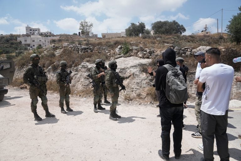 &Iota;&sigma;&rho;&alpha;ή&lambda;: Έ&kappa;&rho;&eta;&xi;&eta; &epsilon;&gamma;&kappa;&lambda;&eta;&mu;&alpha;&tau;&iota;&kappa;ό&tau;&eta;&tau;&alpha;&sigmaf; &sigma;&tau;&eta;&nu; &alpha;&rho;&alpha;&beta;&iota;&kappa;ή &mu;&epsilon;&iota;&omicron;&nu;ό&tau;&eta;&tau;&alpha;