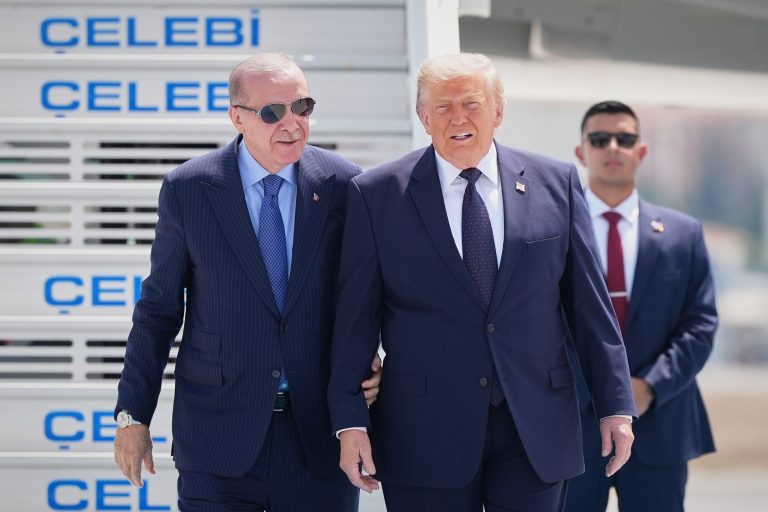&Tau;&rho;&alpha;&mu;&pi; &sigma;&epsilon; &Epsilon;&rho;&nu;&tau;&omicron;&gamma;ά&nu; &gamma;&iota;&alpha; F-35: &Theta;&alpha; &tau;&omicron; &epsilon;&xi;&epsilon;&tau;ά&sigma;&omicron;&upsilon;&mu;&epsilon;, &eta; &Tau;&omicron;&upsilon;&rho;&kappa;ί&alpha; &epsilon;ί&nu;&alpha;&iota; &pi;&iota;&sigma;&tau;ή &sigma;&tau;&iota;&sigmaf; &Eta;&Pi;&Alpha;