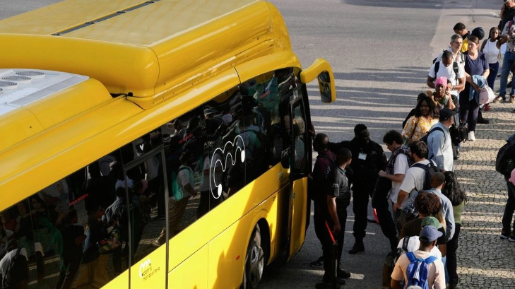 &Pi;&omicron;&rho;&tau;&omicron;&gamma;&alpha;&lambda;ί&alpha;: &Delta;ύ&omicron; &nu;&epsilon;&kappa;&rho;&omicron;ί &kappa;&alpha;&iota; 20 &tau;&rho;&alpha;&upsilon;&mu;&alpha;&tau;ί&epsilon;&sigmaf; &alpha;&pi;ό &pi;&tau;ώ&sigma;&eta; &lambda;&epsilon;&omega;&phi;&omicron;&rho;&epsilon;ί&omicron;&upsilon; &sigma;&epsilon; &sigma;&tau;ά&sigma;&eta;