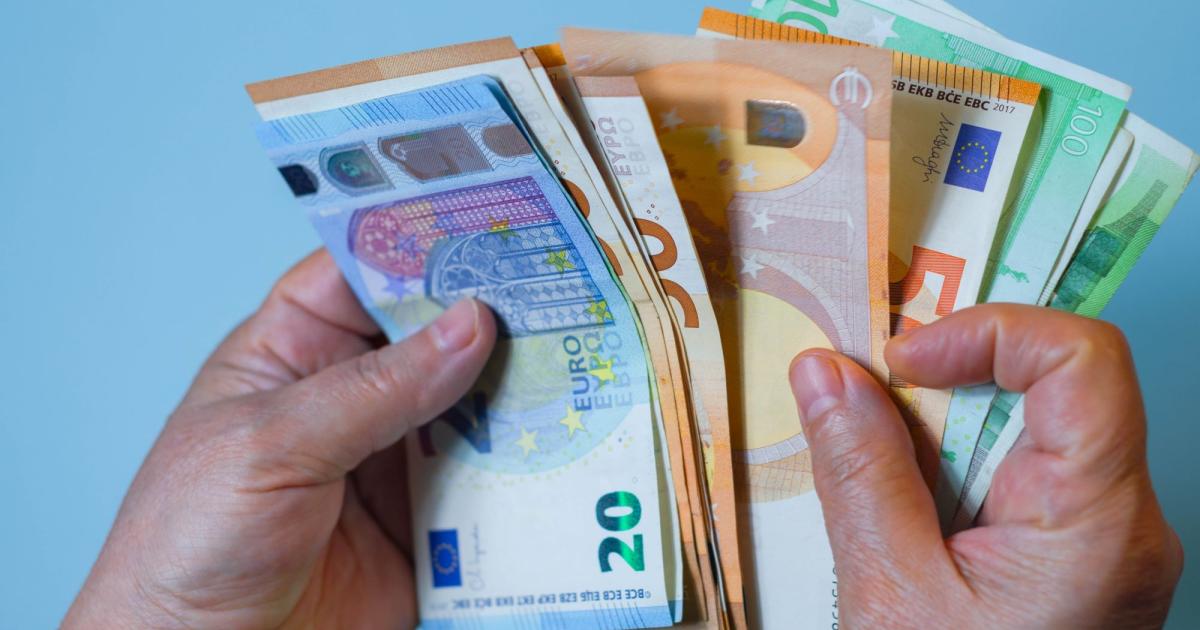 &Epsilon;&Epsilon;: &laquo;&Nu;&alpha;&iota;&raquo; &sigma;&epsilon; &pi;&rho;&omega;&tau;&omicron;&beta;&omicron;&upsilon;&lambda;ί&alpha; &pi;&omicron;&lambda;&iota;&tau;ώ&nu; &gamma;&iota;&alpha; &kappa;&alpha;&theta;&iota;έ&rho;&omega;&sigma;&eta; ά&nu;&epsilon;&upsilon; ό&rho;&omega;&nu; &beta;&alpha;&sigma;&iota;&kappa;&omicron;ύ &epsilon;&iota;&sigma;&omicron;&delta;ή&mu;&alpha;&tau;&omicron;&sigmaf;