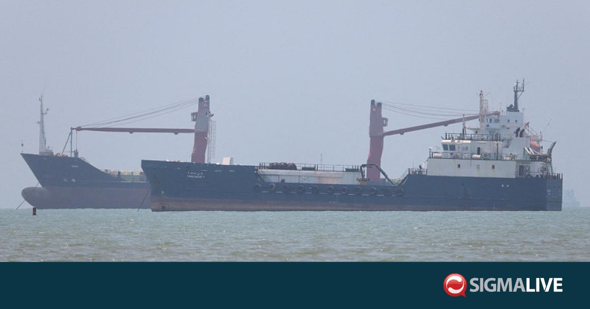 &Omicron; &Omicron;&upsilon;&kappa;&rho;&alpha;&nu;&iota;&kappa;ό&sigmaf; &sigma;&tau;&rho;&alpha;&tau;ό&sigmaf; έ&pi;&lambda;&eta;&xi;&epsilon; 21 &rho;&omega;&sigma;&iota;&kappa;ά &pi;&lambda;&omicron;ί&alpha; &tau;ά&nu;&kappa;&epsilon;&rho; &sigma;&tau;&eta; &Theta;ά&lambda;&alpha;&sigma;&sigma;&alpha; &tau;&omicron;&upsilon; &Alpha;&zeta;ό&phi;