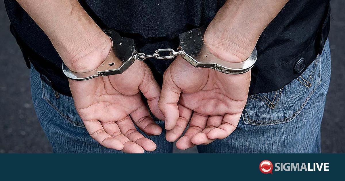 &Nu;&epsilon;&alpha;&rho;&omicron;ί &epsilon;&pi;&iota;&tau;έ&theta;&eta;&kappa;&alpha;&nu; &kappa;&alpha;&iota; &epsilon;&xi;ύ&beta;&rho;&iota;&sigma;&alpha;&nu; &alpha;&sigma;&tau;&upsilon;&nu;&omicron;&mu;&iota;&kappa;&omicron;ύ&sigmaf;
