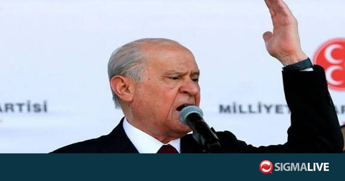&Mu;&pi;&alpha;&chi;&tau;&sigma;&epsilon;&lambda;ί &sigma;&epsilon; &Mu;&eta;&tau;&sigma;&omicron;&tau;ά&kappa;&eta;: &laquo;&Eta; &Epsilon;&upsilon;&rho;ώ&pi;&eta; &delta;&epsilon;&nu; &pi;&rho;έ&pi;&epsilon;&iota; &nu;&alpha; &kappa;&alpha;&tau;&alpha;&sigma;&tau;&epsilon;ί ό&mu;&eta;&rho;&omicron;&sigmaf; &tau;&eta;&sigmaf; &Alpha;&theta;ή&nu;&alpha;&sigmaf;&raquo;