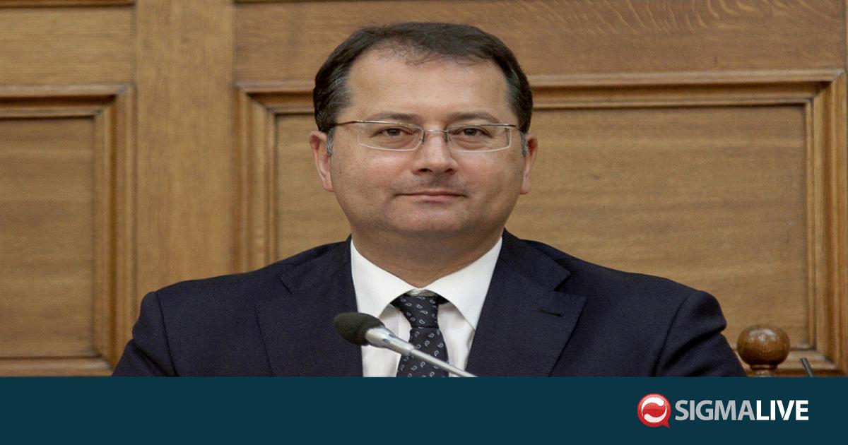 &Sigma;&tau;&eta;&nu; &Kappa;ύ&pi;&rho;&omicron; &omicron; &epsilon;&kappa;&pi;&rho;ό&sigma;&omega;&pi;&omicron;&sigmaf; &tau;&eta;&sigmaf; &Beta;&omicron;&upsilon;&lambda;ή&sigmaf; &tau;&omega;&nu; &Epsilon;&lambda;&lambda;ή&nu;&omega;&nu; &gamma;&iota;&alpha; &tau;&iota;&sigmaf; &mu;&alpha;ύ&rho;&epsilon;&sigmaf; &epsilon;&pi;&epsilon;&tau;&epsilon;ί&omicron;&upsilon;&sigmaf; 1974