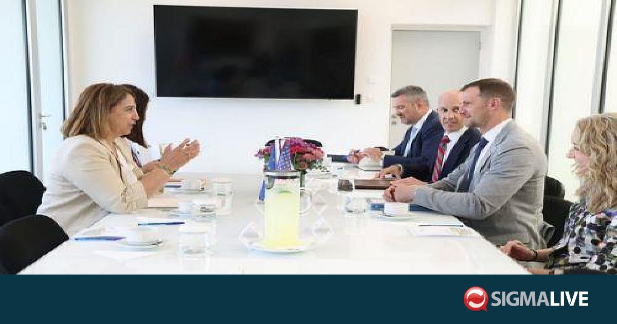 &Alpha;&nu;&tau;&iota;&pi;&rho;&omicron;&sigma;&omega;&pi;&epsilon;ί&alpha; &Eta;&Pi;&Alpha; &sigma;&upsilon;&zeta;ή&tau;&eta;&sigma;&epsilon; &pi;&rho;ό&omicron;&delta;&omicron; &Kappa;ύ&pi;&rho;&omicron;&upsilon; &gamma;&iota;&alpha; &alpha;&pi;&alpha;&iota;&tau;ή&sigma;&epsilon;&iota;&sigmaf; &gamma;&iota;&alpha; &alpha;&pi;&alpha;&lambda;&lambda;&alpha;&gamma;ή &theta;&epsilon;&omega;&rho;ή&sigma;&epsilon;&omega;&nu;
