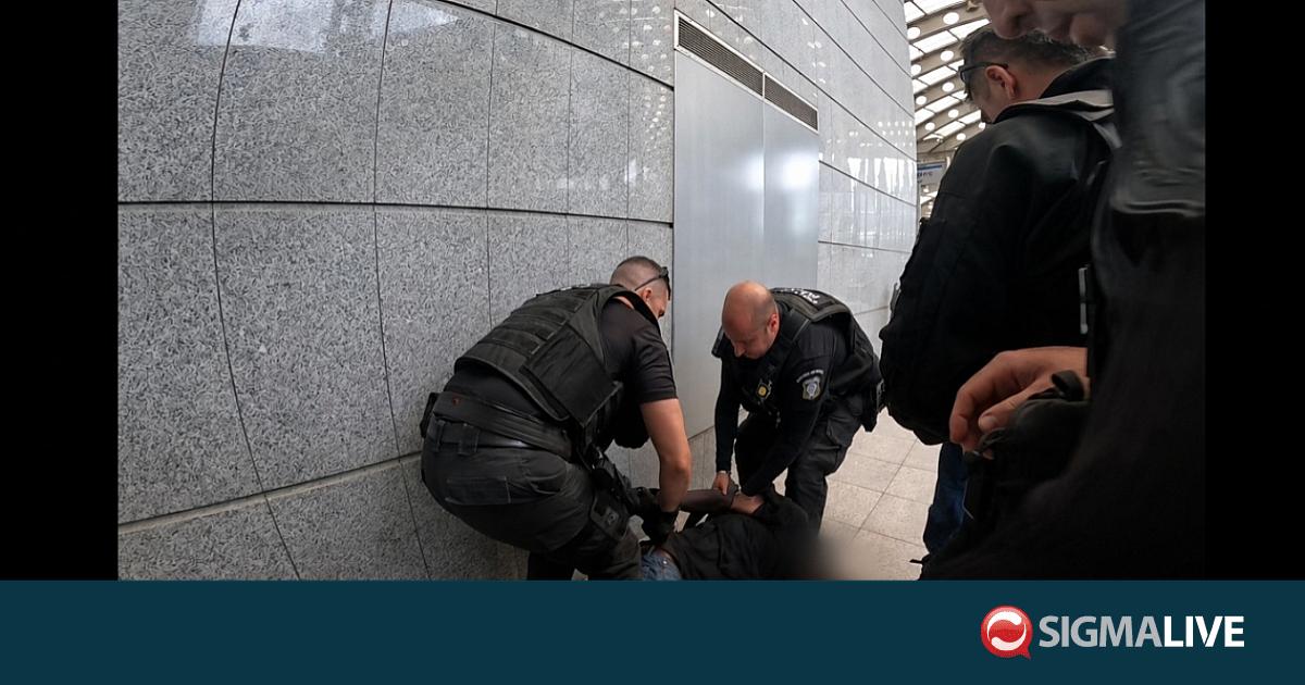 &Alpha;&theta;ή&nu;&alpha;: Ά&nu;&tau;&rho;&alpha;&sigmaf; &mu;&pi;ή&kappa;&epsilon; &sigma;&tau;&omicron; &mu;&epsilon;&tau;&rho;ό &kappa;&alpha;&iota; &phi;ώ&nu;&alpha;&xi;&epsilon; &laquo;&Alpha;&lambda;&lambda;ά&chi; Ά&kappa;&mu;&pi;&alpha;&rho;&raquo;
