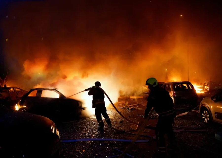 &Mu;&pi;&omicron;&rho;&nu;&tau;ό: &Omicron; &pi;ύ&rho;&iota;&nu;&omicron;&sigmaf; &epsilon;&phi;&iota;ά&lambda;&tau;&eta;&sigmaf; &kappa;&upsilon;&kappa;&lambda;ώ&nu;&epsilon;&iota; &tau;&eta;&nu; &pi;&rho;&omega;&tau;&epsilon;ύ&omicron;&upsilon;&sigma;&alpha; &tau;&omicron;&upsilon; &gamma;&alpha;&lambda;&lambda;&iota;&kappa;&omicron;ύ &kappa;&rho;&alpha;&sigma;&iota;&omicron;ύ