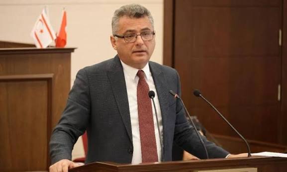 Έ&rho;&chi;&iota;&omicron;&upsilon;&rho;&mu;&alpha;&nu;: &Upsilon;&pi;&omicron;&sigma;&tau;&eta;&rho;ί&zeta;&omicron;&upsilon;&mu;&epsilon; &tau;&iota;&sigmaf; &pi;&rho;&omicron;&sigma;&pi;ά&theta;&epsilon;&iota;&epsilon;&sigmaf; &pi;&omicron;&upsilon; &kappa;&alpha;&tau;&alpha;&beta;ά&lambda;&lambda;&epsilon;&iota; &omicron; &Gamma;&kappa;&omicron;&upsilon;&tau;έ&rho;&epsilon;&sigmaf;