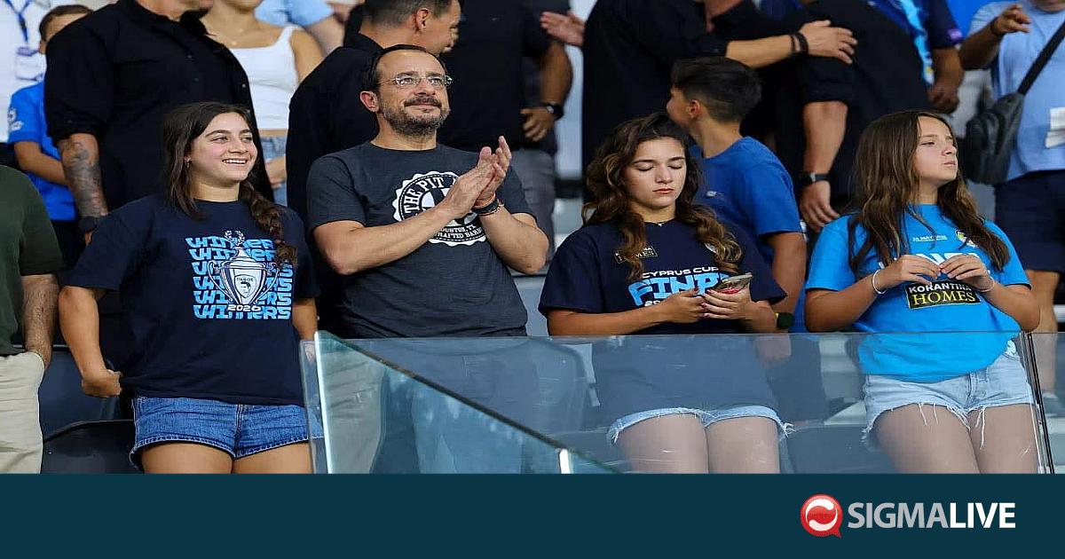 &Gamma;&omicron;&upsilon;&rho;&lambda;ή&sigmaf; &omicron; &Pi;&rho;ό&epsilon;&delta;&rho;&omicron;&sigmaf; - &Pi;ή&gamma;&epsilon; &sigma;&tau;&eta;&nu; &Pi;ά&phi;&omicron; Fc &kappa;&alpha;&iota; έ&kappa;&alpha;&nu;&epsilon; &tau;&eta;&nu; &alpha;&nu;&alpha;&tau;&rho;&omicron;&pi;ή