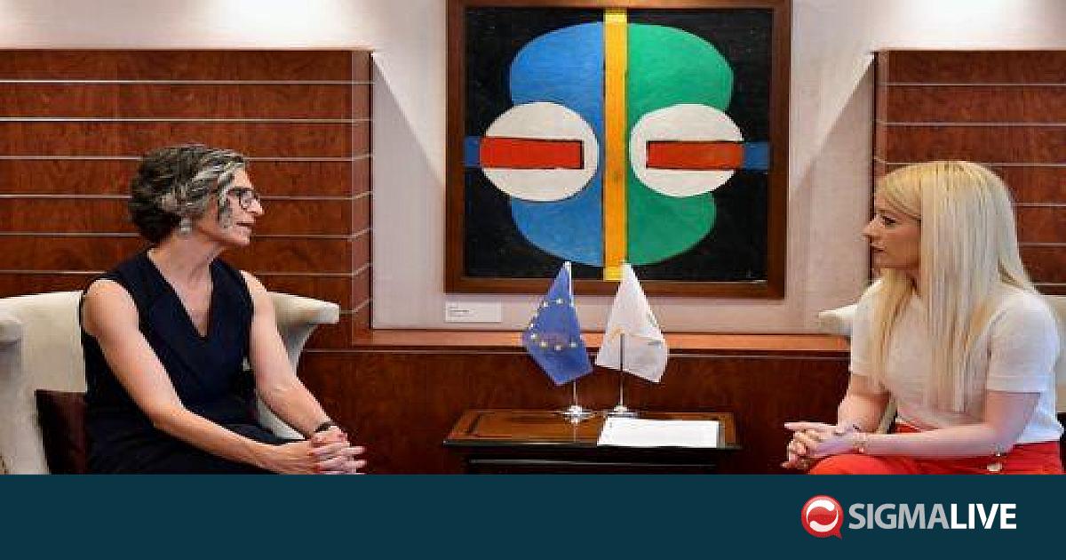 &Alpha;&nu;&nu;ί&tau;&alpha; &sigma;&epsilon; &Pi;&rho;έ&sigma;&beta;&eta; &tau;&eta;&sigmaf; &Pi;&omicron;&rho;&tau;&omicron;&gamma;&alpha;&lambda;ί&alpha;&sigmaf;: &Sigma;&eta;&mu;&alpha;&nu;&tau;&iota;&kappa;έ&sigmaf; &omicron;&iota; &epsilon;&pi;&iota;&sigma;&kappa;έ&psi;&epsilon;&iota;&sigmaf; &Gamma;&kappa;&omicron;&upsilon;&tau;έ&rho;&epsilon;&sigmaf; &kappa;&alpha;&iota; &Phi;ί&tau;&omicron;