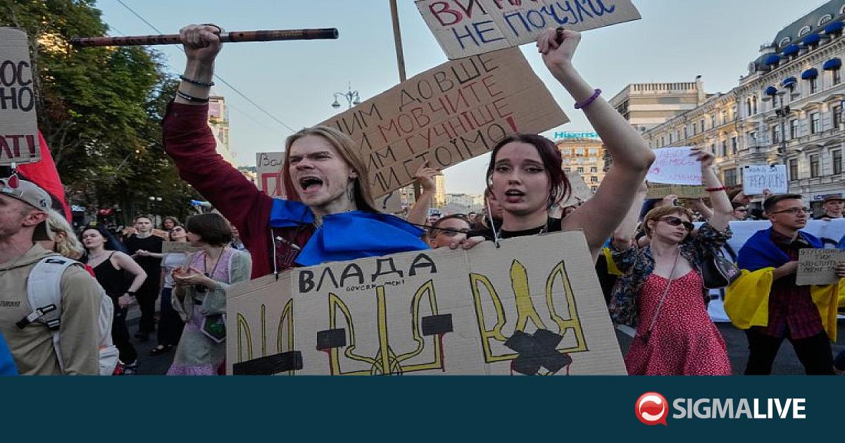 &Chi;&iota;&lambda;&iota;ά&delta;&epsilon;&sigmaf; &delta;&iota;&alpha;&delta;&eta;&lambda;&omega;&tau;έ&sigmaf; &sigma;&tau;&omicron; &Kappa;ί&epsilon;&beta;&omicron; &zeta;&eta;&tau;&omicron;ύ&nu; &tau;&eta;&nu; &epsilon;&pi;&iota;&sigma;&tau;&rho;&omicron;&phi;ή &tau;&omicron;&upsilon; &Phi;έ&nu;&tau;&omicron;&rho;&omicron;&phi; &sigma;&tau;&omicron; &Upsilon;&Pi;&Alpha;&Mu;