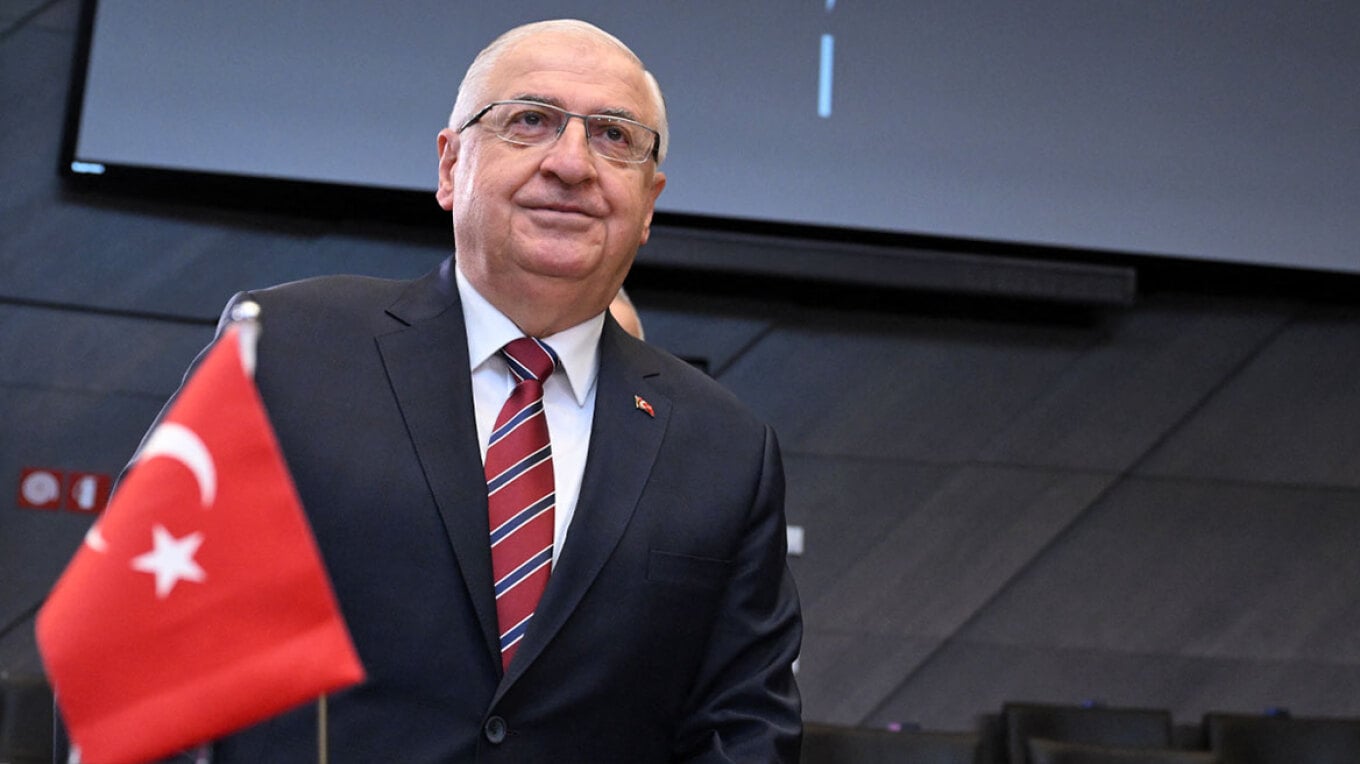 &Gamma;&iota;&alpha;&sigma;ά&rho; &Gamma;&kappa;&iota;&omicron;&upsilon;&lambda;έ&rho;: &Pi;&alpha;&rho;&alpha;&kappa;&omicron;&lambda;&omicron;&upsilon;&theta;&omicron;ύ&mu;&epsilon; &sigma;&tau;&epsilon;&nu;ά &tau;&iota;&sigmaf; &delta;&rho;&alpha;&sigma;&tau;&eta;&rho;&iota;ό&tau;&eta;&tau;&epsilon;&sigmaf; &tau;&omicron;&upsilon; &Iota;&sigma;&rho;&alpha;ή&lambda; &sigma;&tau;&eta;&nu; &Kappa;ύ&pi;&rho;&omicron;