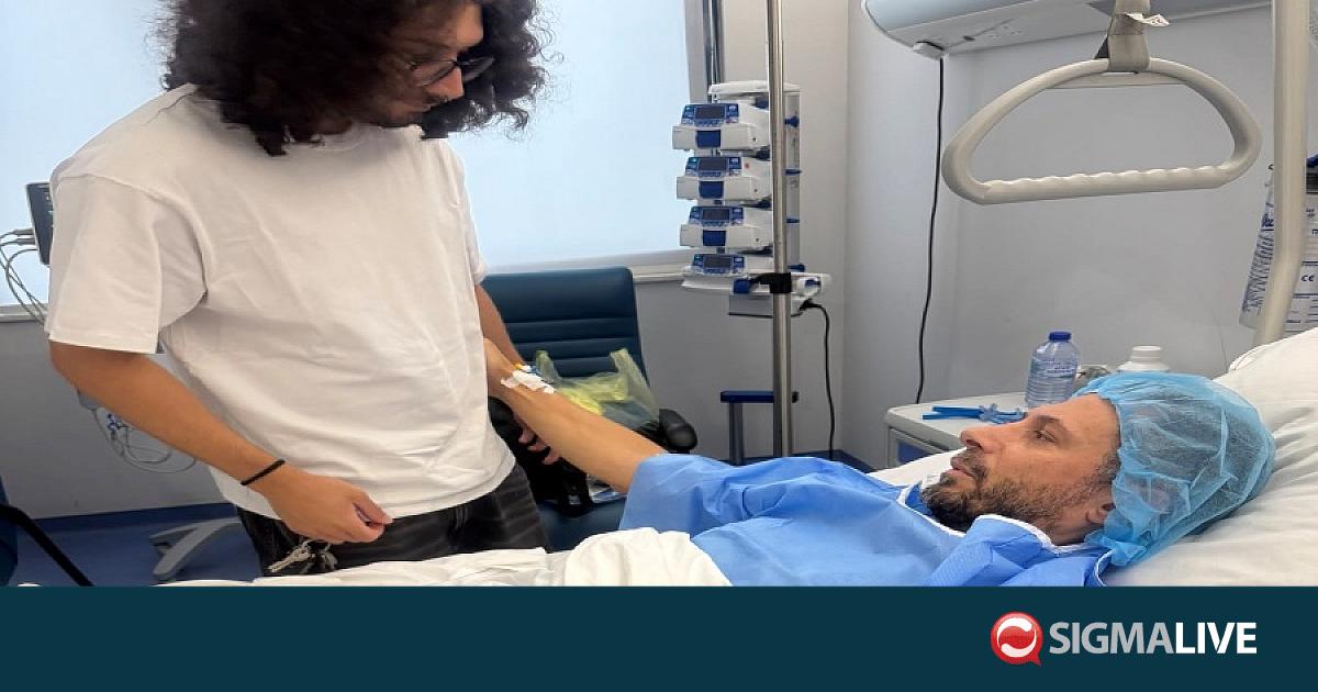 &Sigma;&upsilon;&gamma;&kappa;&iota;&nu;&epsilon;ί &omicron; &Sigma;&tau;έ&phi;&alpha;&nu;&omicron;&sigmaf;: &laquo;&Mu;&omicron;&upsilon; &chi;ά&rho;&iota;&sigma;&epsilon;&sigmaf; &pi;ί&sigma;&omega; &tau;&eta; &zeta;&omega;ή &mu;&omicron;&upsilon;, &epsilon;&nu;ώ &epsilon;&sigma;ύ &delta;&epsilon;&nu; &tau;&alpha; &kappa;&alpha;&tau;ά&phi;&epsilon;&rho;&epsilon;&sigmaf;&raquo;