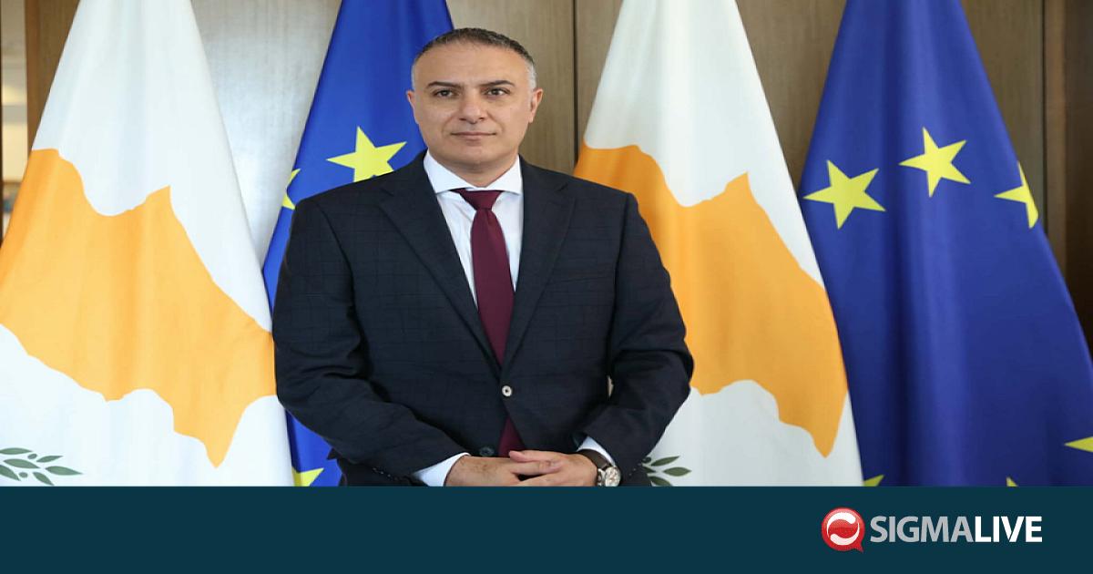 &Sigma;&epsilon;&nu;έ&kappa;&eta;&sigmaf;: &Sigma;&eta;&mu;&alpha;&nu;&tau;&iota;&kappa;ή &eta; &kappa;&iota;&nu;&eta;&tau;&iota;&kappa;ό&tau;&eta;&tau;&alpha; &pi;&rho;&omicron;&sigmaf; &tau;&eta;&nu; &epsilon;&pi;&alpha;&nu;έ&nu;&alpha;&rho;&xi;&eta; &sigma;&upsilon;&nu;&omicron;&mu;&iota;&lambda;&iota;ώ&nu;