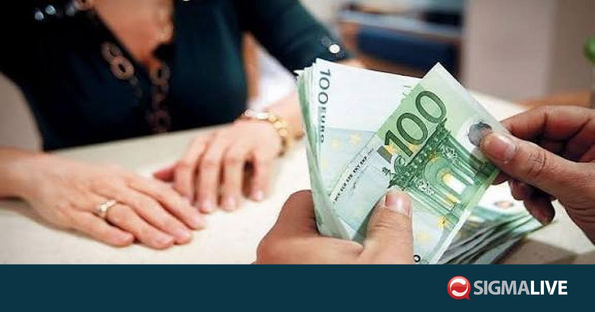 &Sigma;&tau;&omicron; &tau;&rho;&alpha;&pi;έ&zeta;&iota; &eta; &sigma;&upsilon;&nu;&tau;&alpha;&xi;&iota;&omicron;&delta;&omicron;&tau;&iota;&kappa;ή &mu;&epsilon;&tau;&alpha;&rho;&rho;ύ&theta;&mu;&iota;&sigma;&eta;